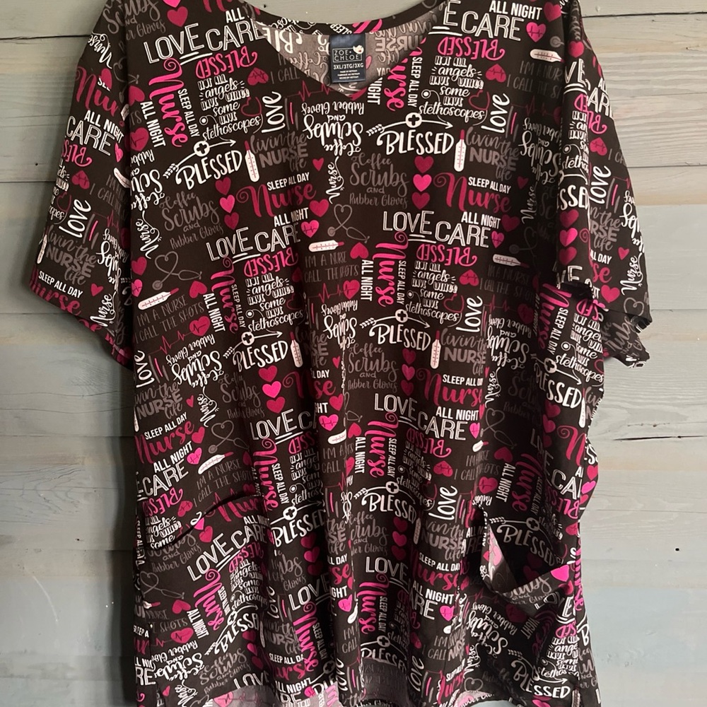 Brown Graphic Print T-Shirt with Pink Accents